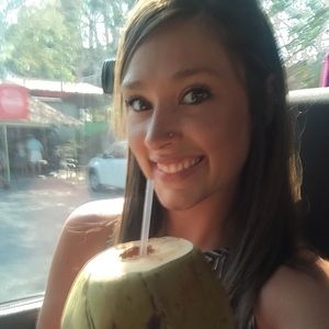 Meet your Posher, Danielle